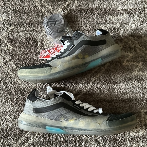 NWT Vans Ultimate Waffle UltraCush Sneakers Black Yellow Translucent Check - Picture 2 of 8